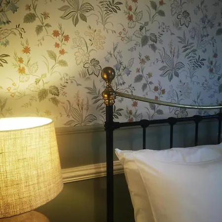Balally House 3*