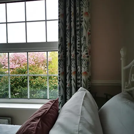 Bed & Breakfast Balally House 3*