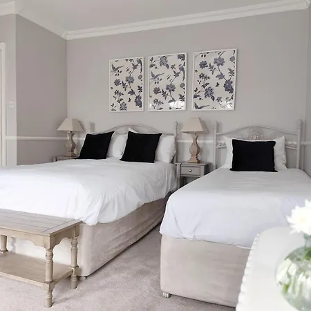 Bed & Breakfast Balally House