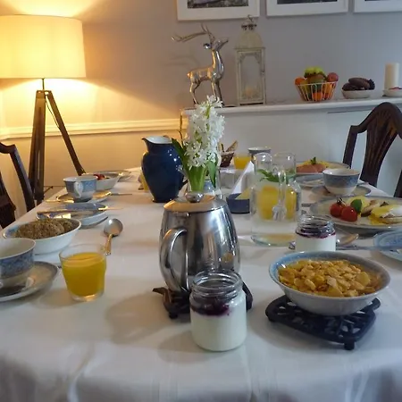 Bed & Breakfast Balally House 3*