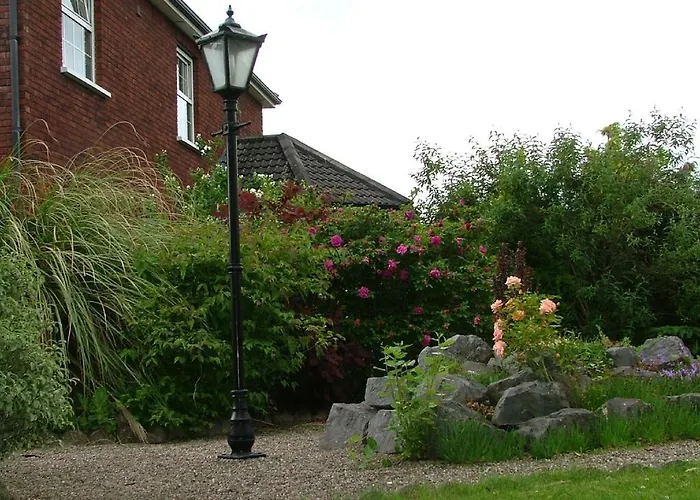 Bed and Breakfast Balally House 3*